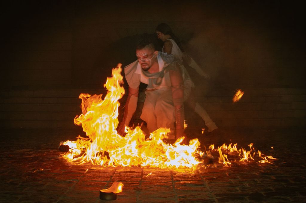 ¿Qué debo saber al contratar a un/a Artista del&nbsp;Fuego?